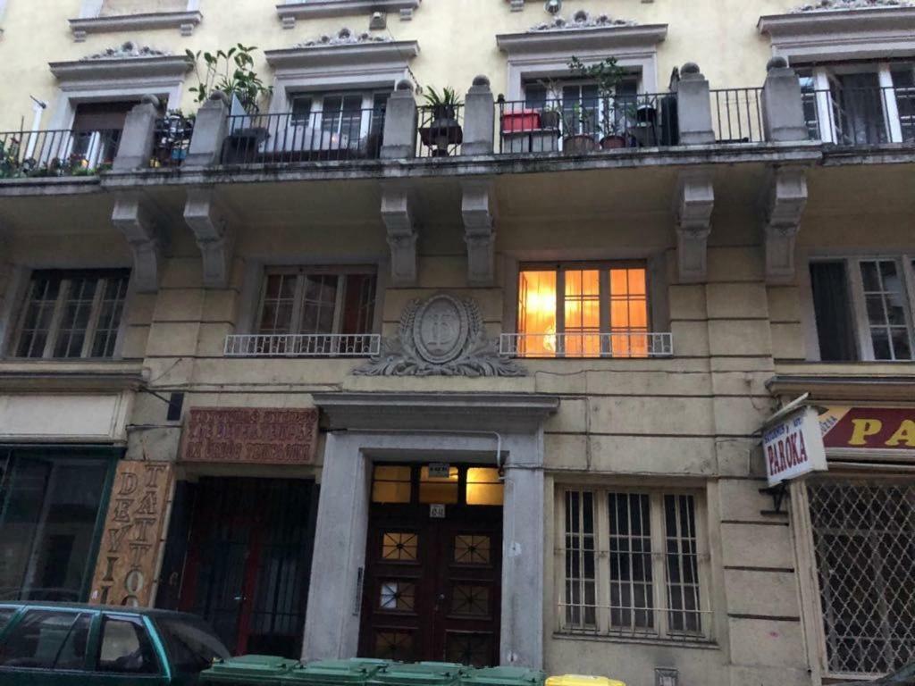 Apartment Petra's Tranquil Nest In Downtown Budapest